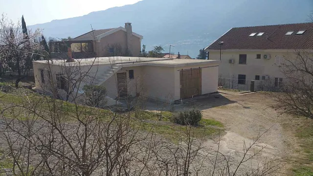 House for sale with a large plot in Dobrota, — photo 39